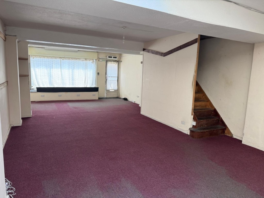 Lot: 66 - FREEHOLD THREE STOREY TOWN CENTRE BUILDING WITH POTENTIAL - Entrance rear view